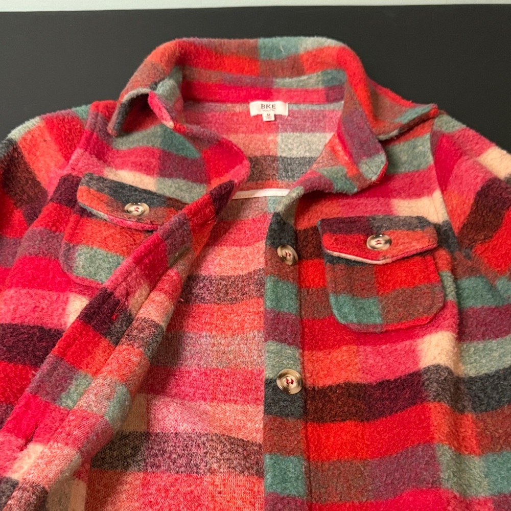 BKE Buckle Youth Plaid Flannel Shirt jacket
Bundle any girls items & save big - Picture 3 of 5